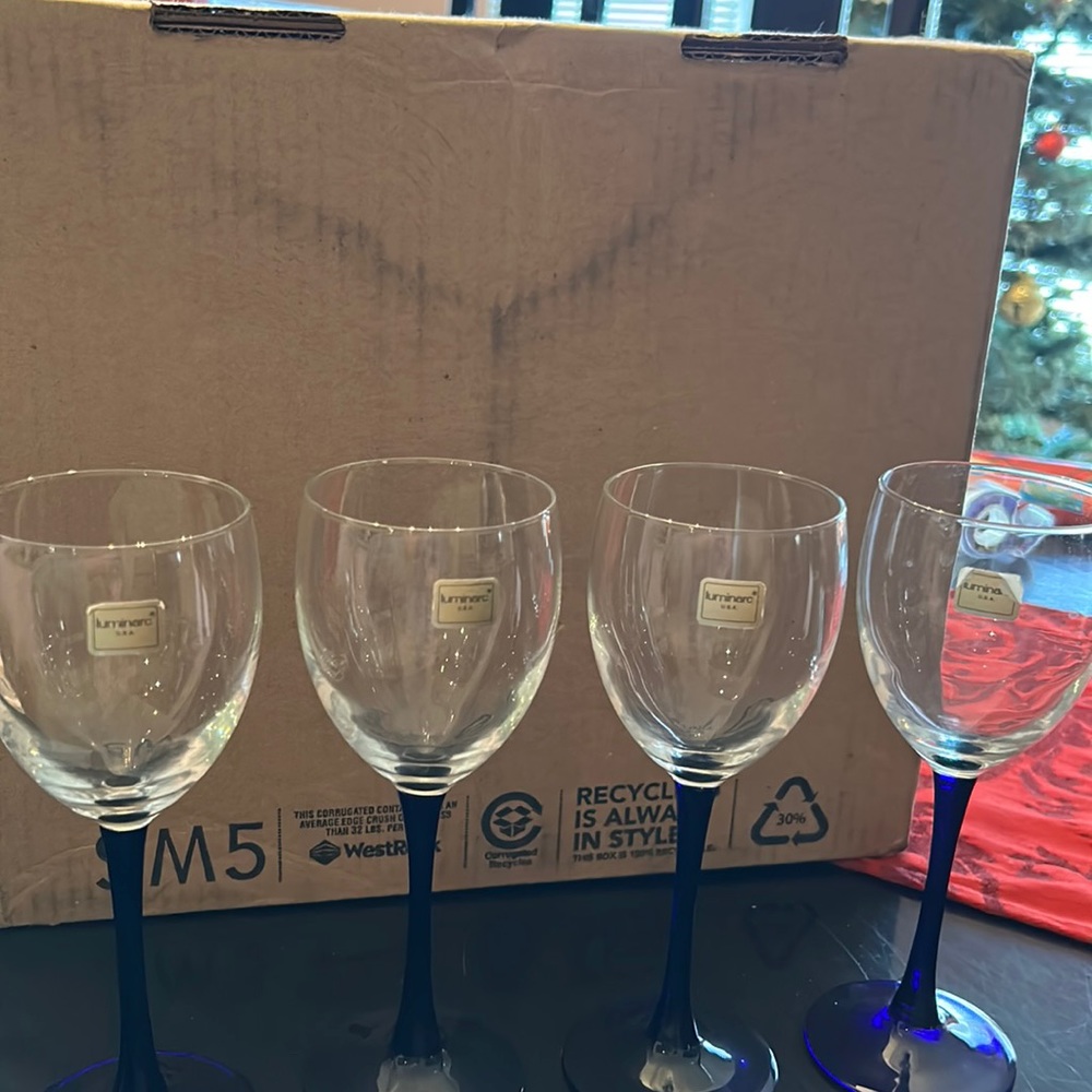 Luminarc stemmed glasses